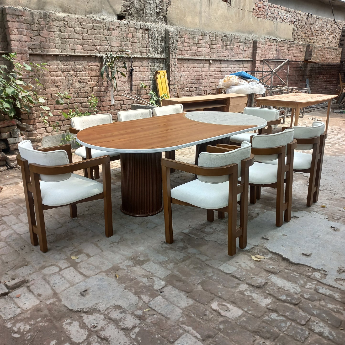 T dining set