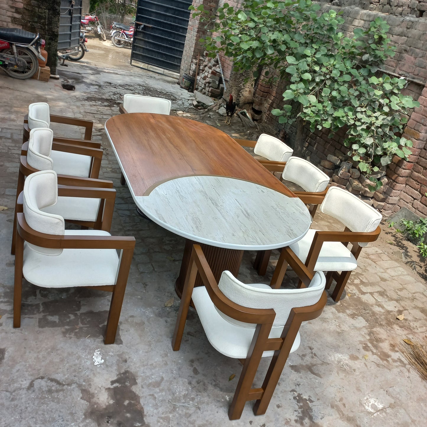 T dining set