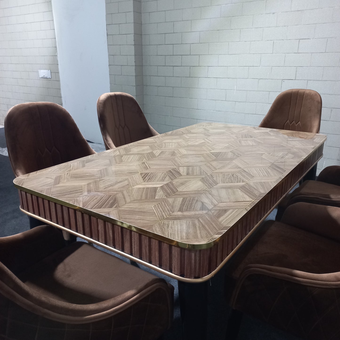 Classic Brown Luxury Dining Table Set