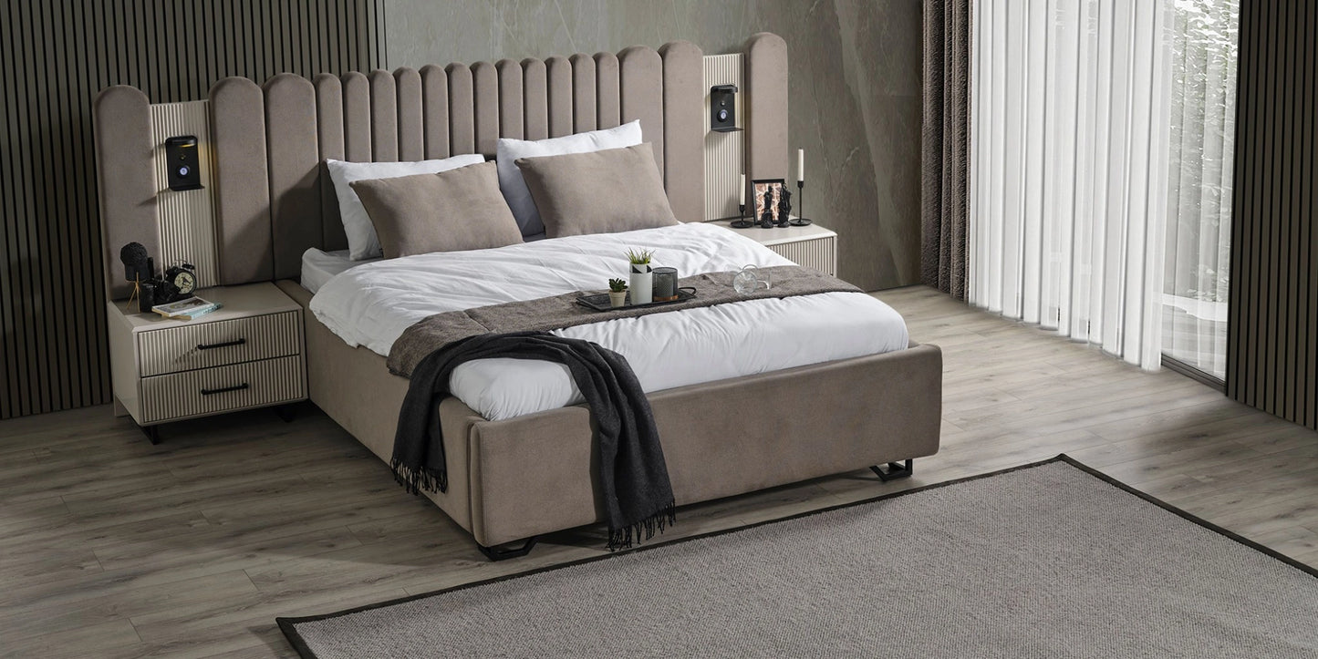 Black Line Bed Set
