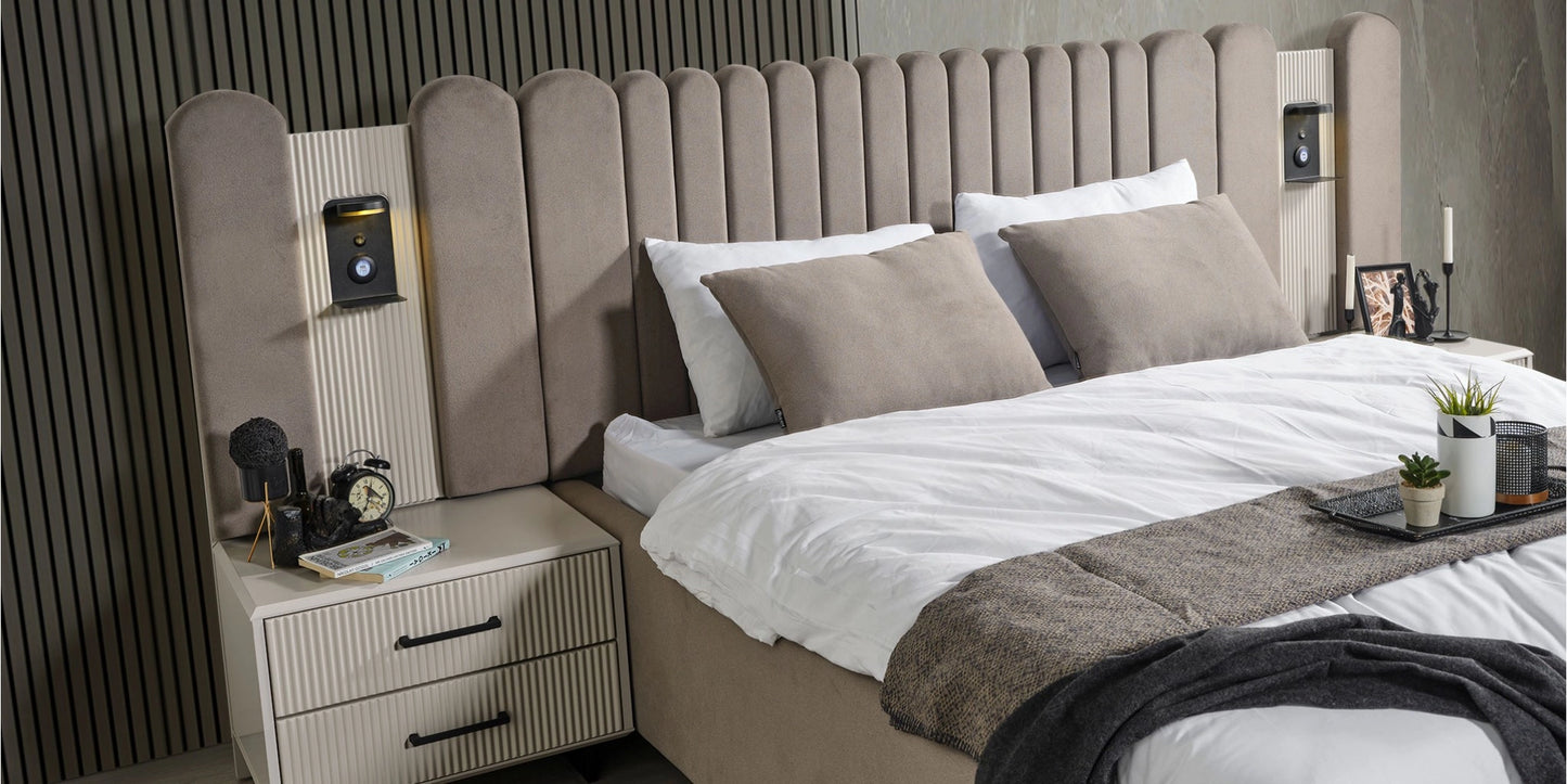 Black Line Bed Set