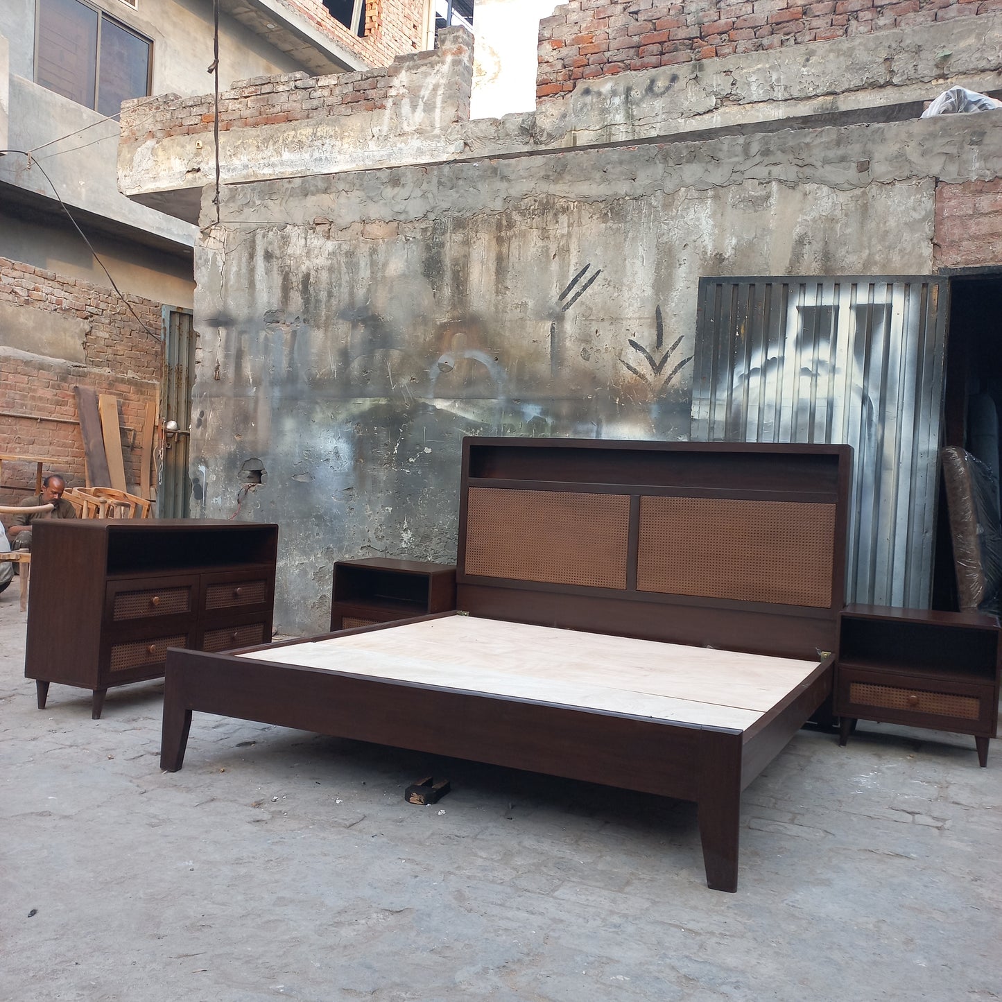 Ratan antiquo bed set