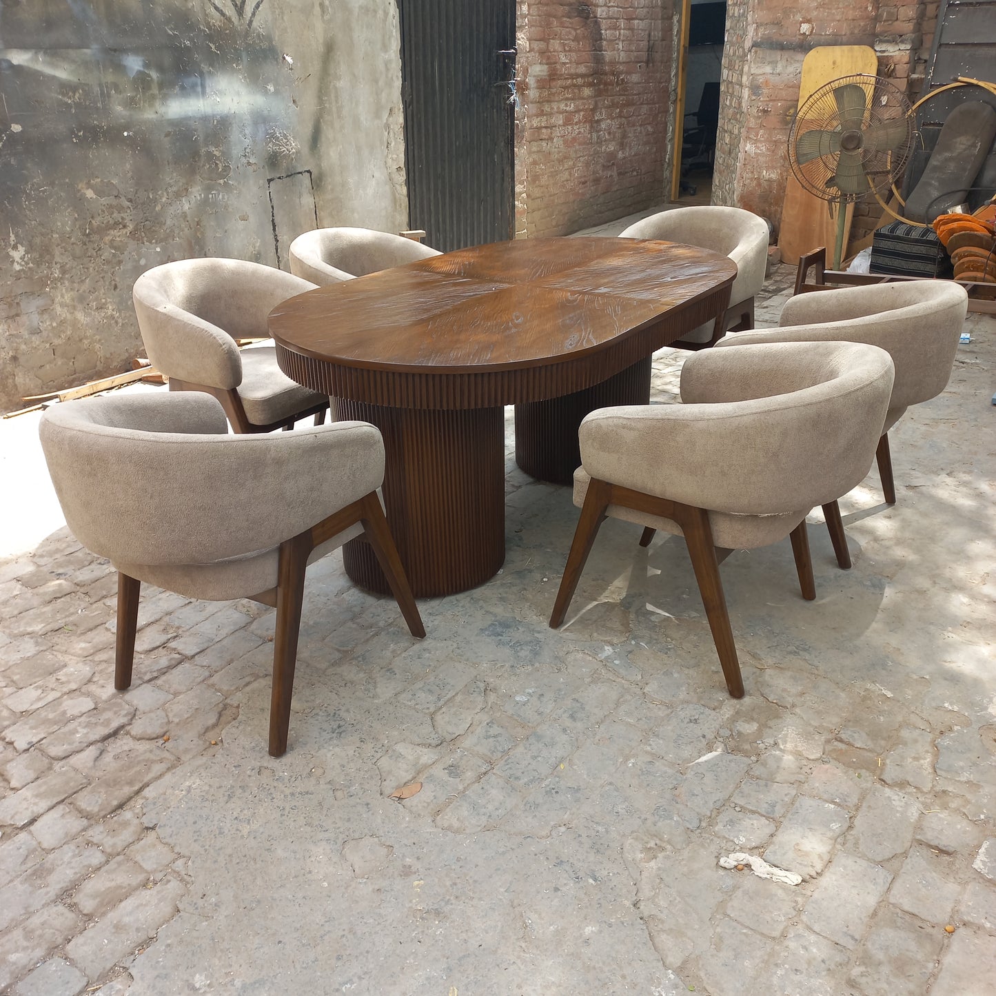 Insignia dining set