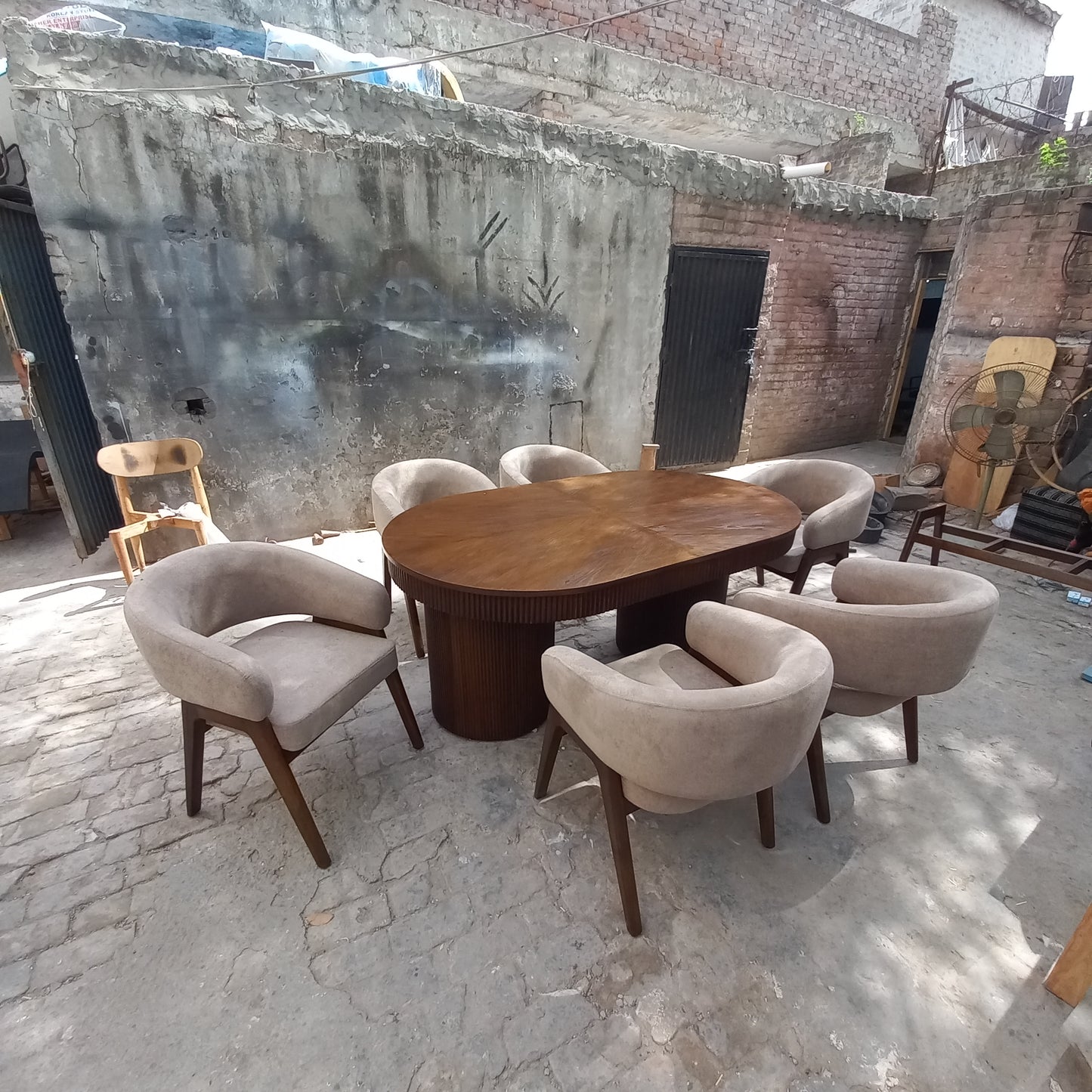 Insignia dining set