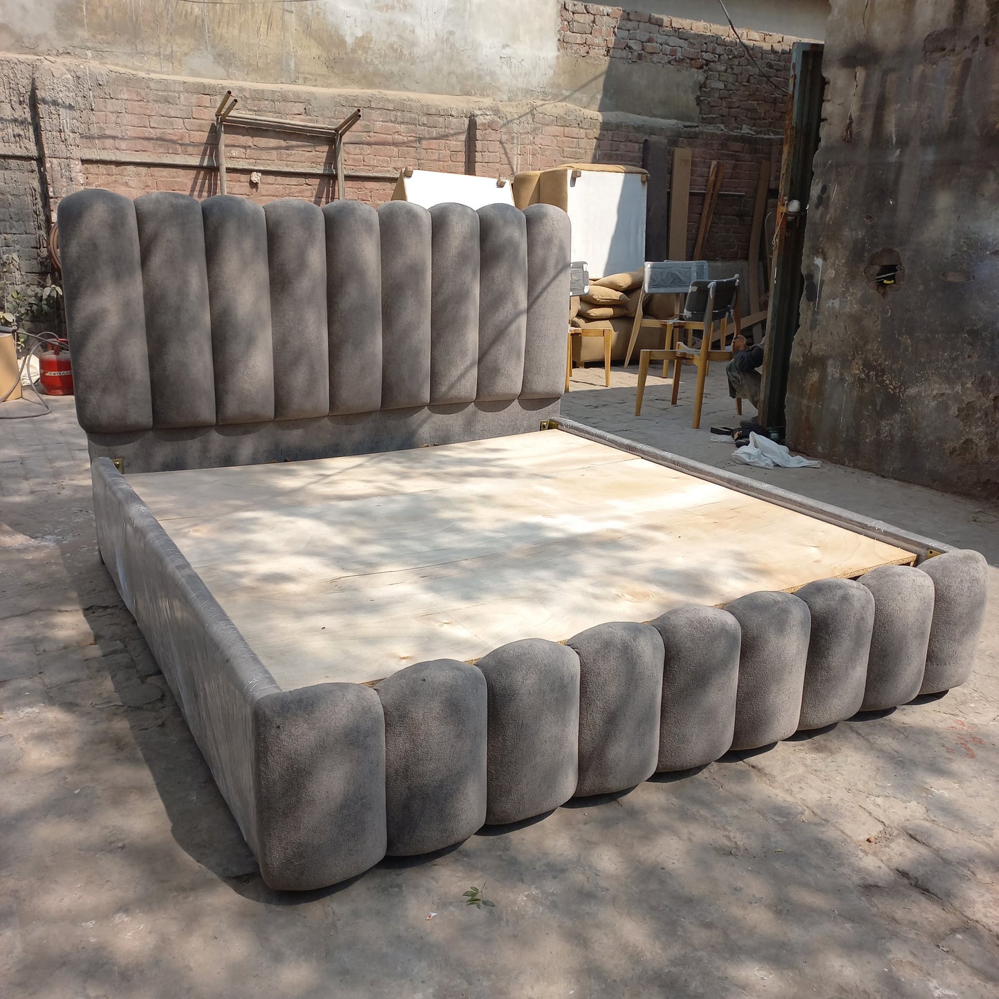 Lining bed