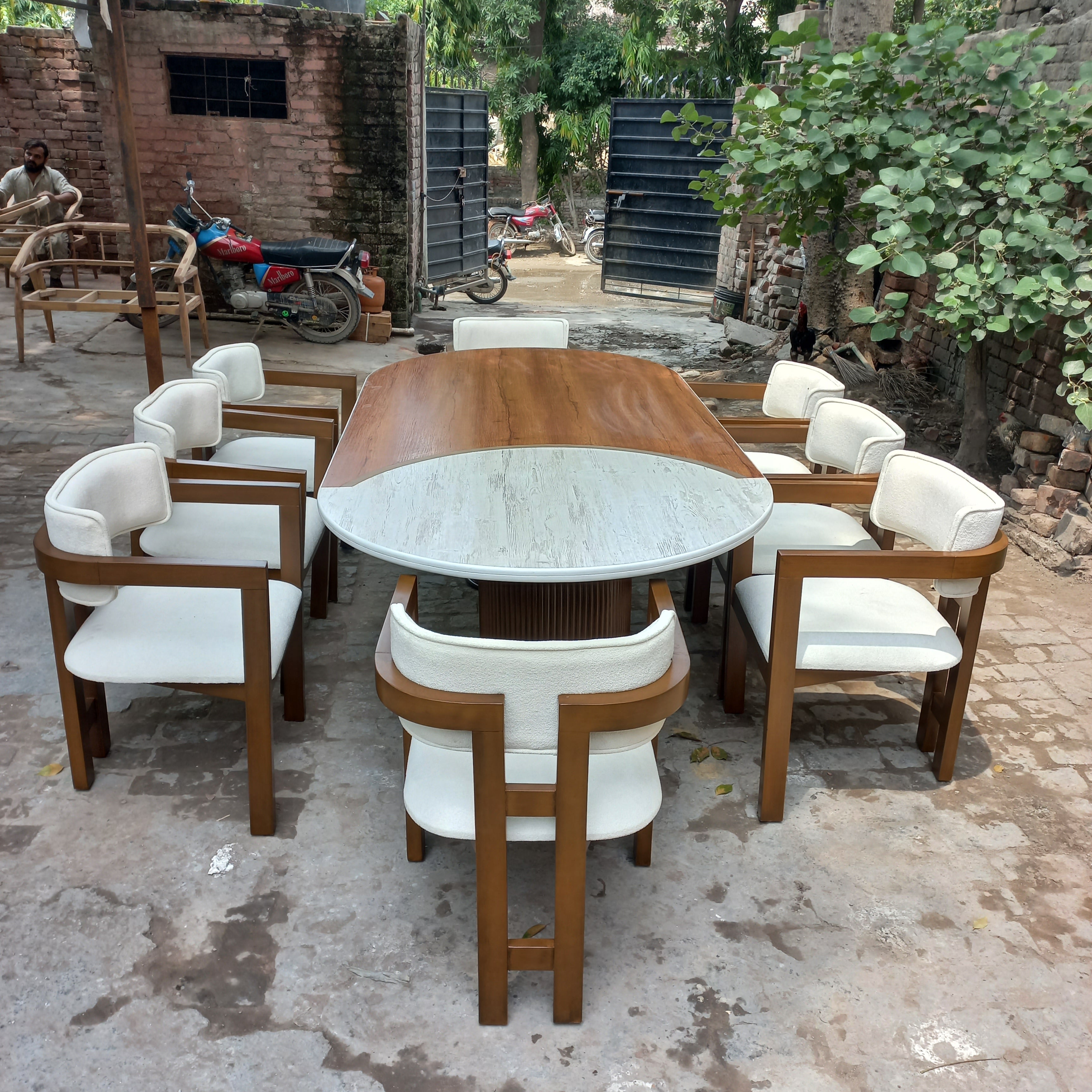 T dining set