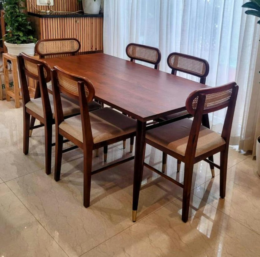 Ratan dino dining set