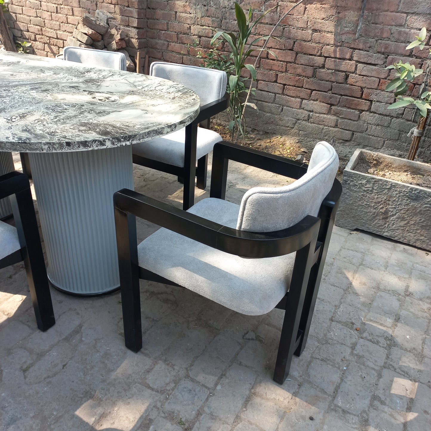 Moon dining set
