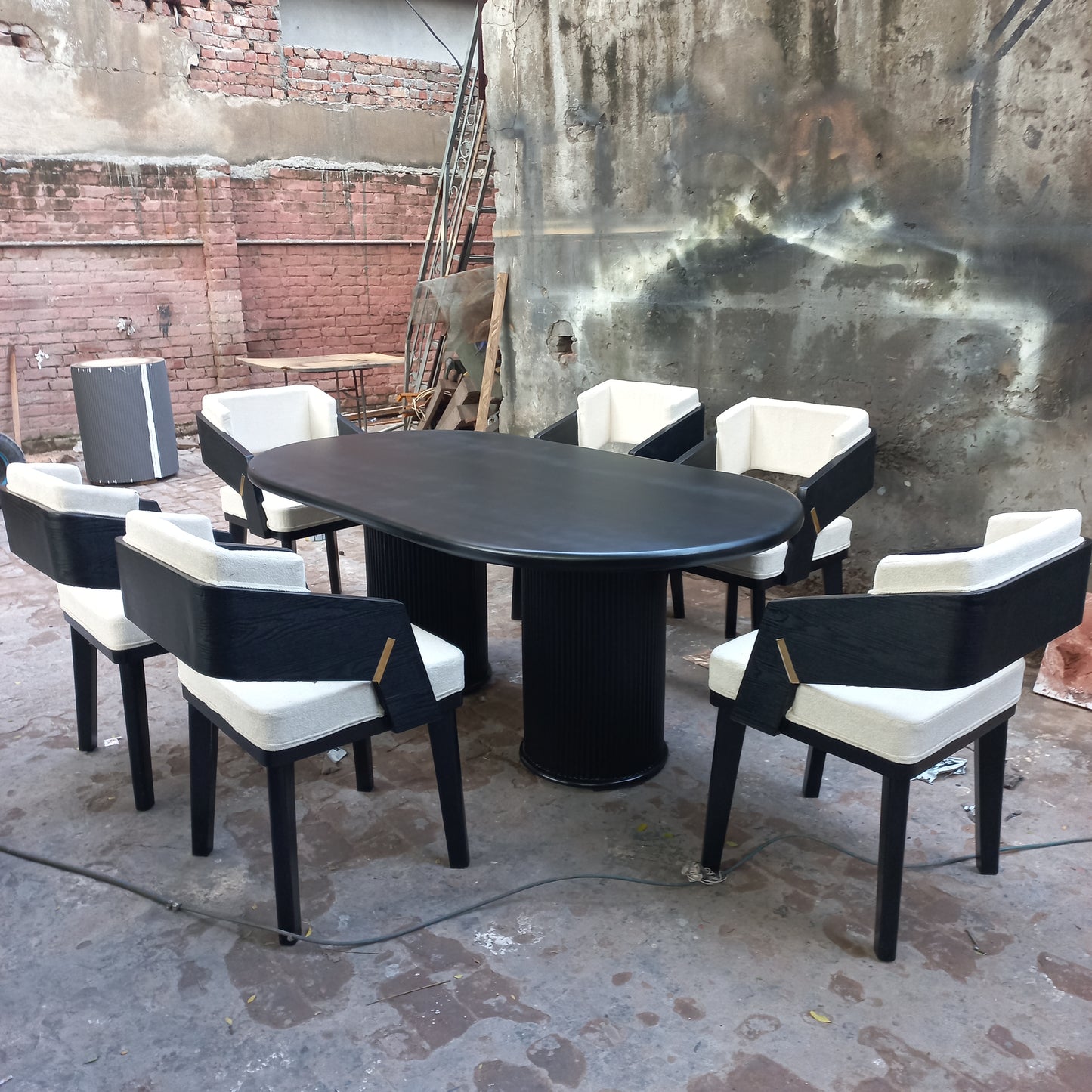 Armier dining set