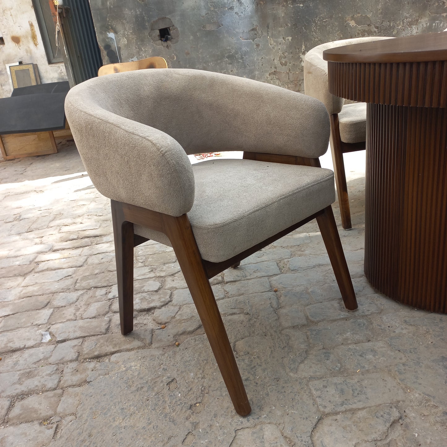 Insignia dining set
